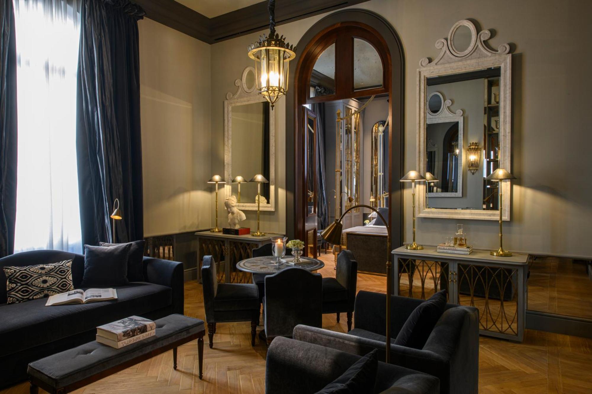 Helvetia&Bristol Firenze - Starhotels Collezione Ngoại thất bức ảnh A suite at the Hotel de Crillon