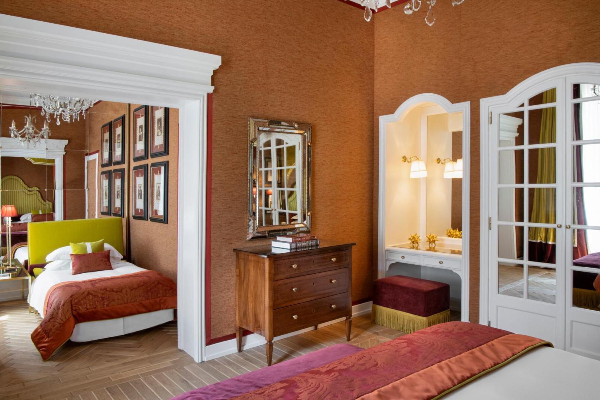 Helvetia&Bristol Firenze - Starhotels Collezione Ngoại thất bức ảnh A suite at the Hotel de Crillon