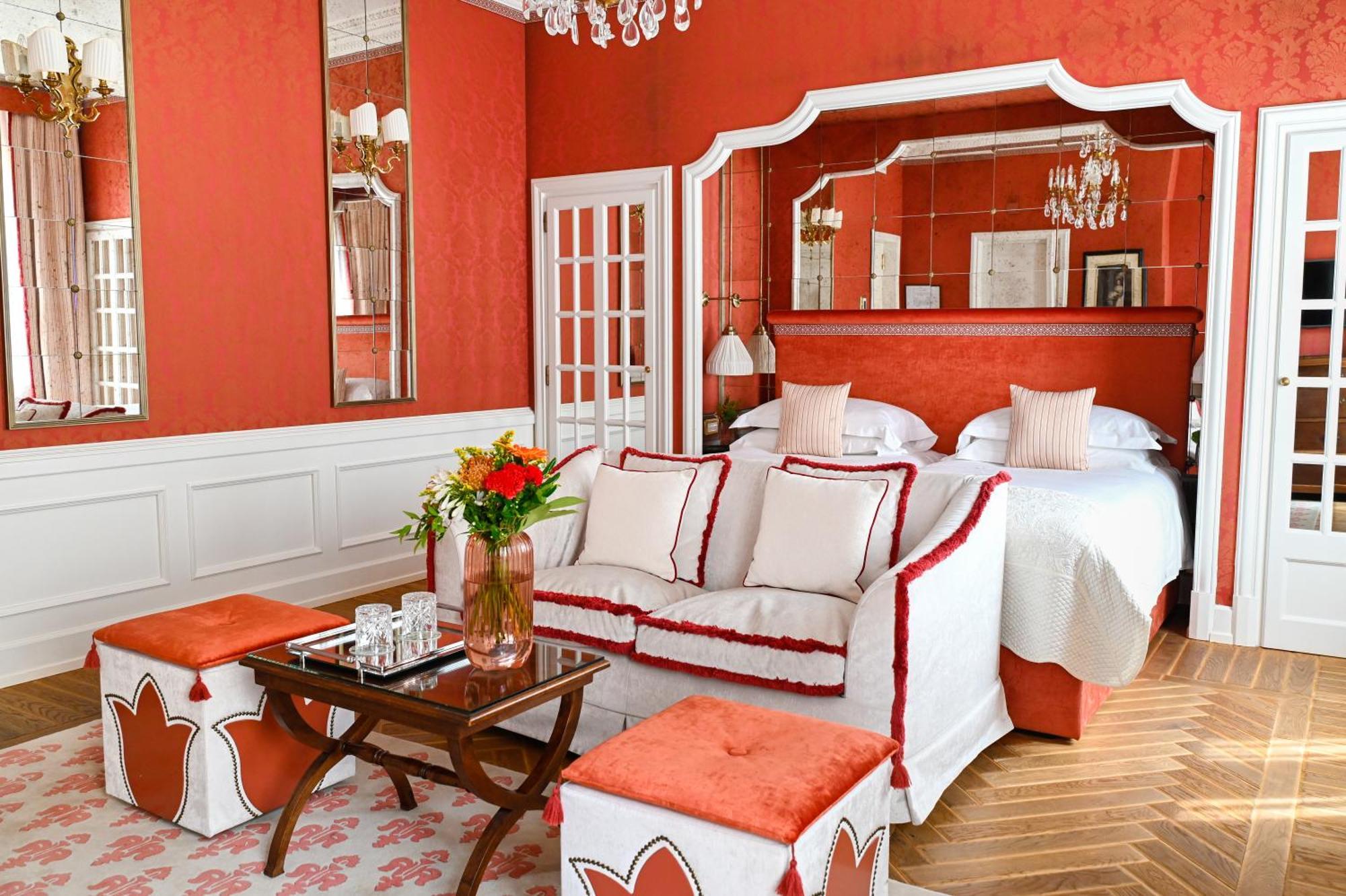 Helvetia&Bristol Firenze - Starhotels Collezione Ngoại thất bức ảnh A suite at the Hotel de Crillon